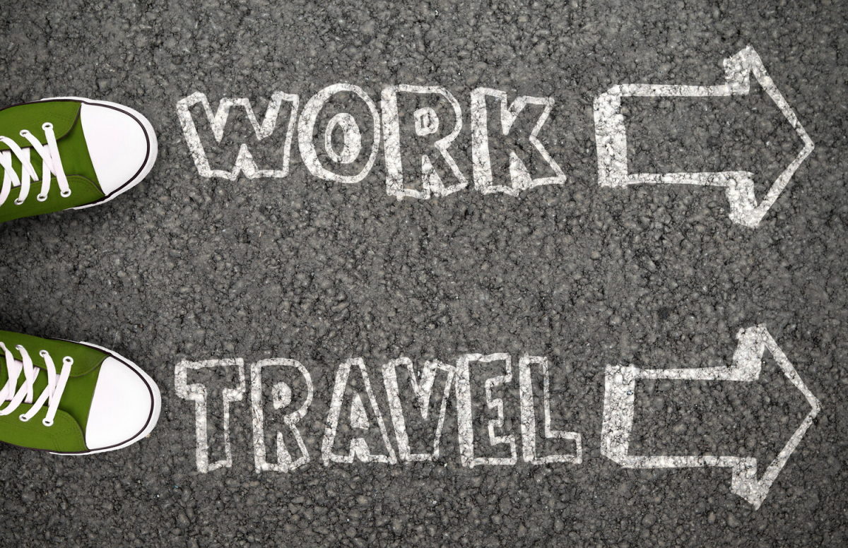 Si te gusta viajar, estas carreras son para ti