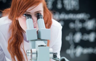 ¿Por qué no hay más mujeres en carreras de ciencia?